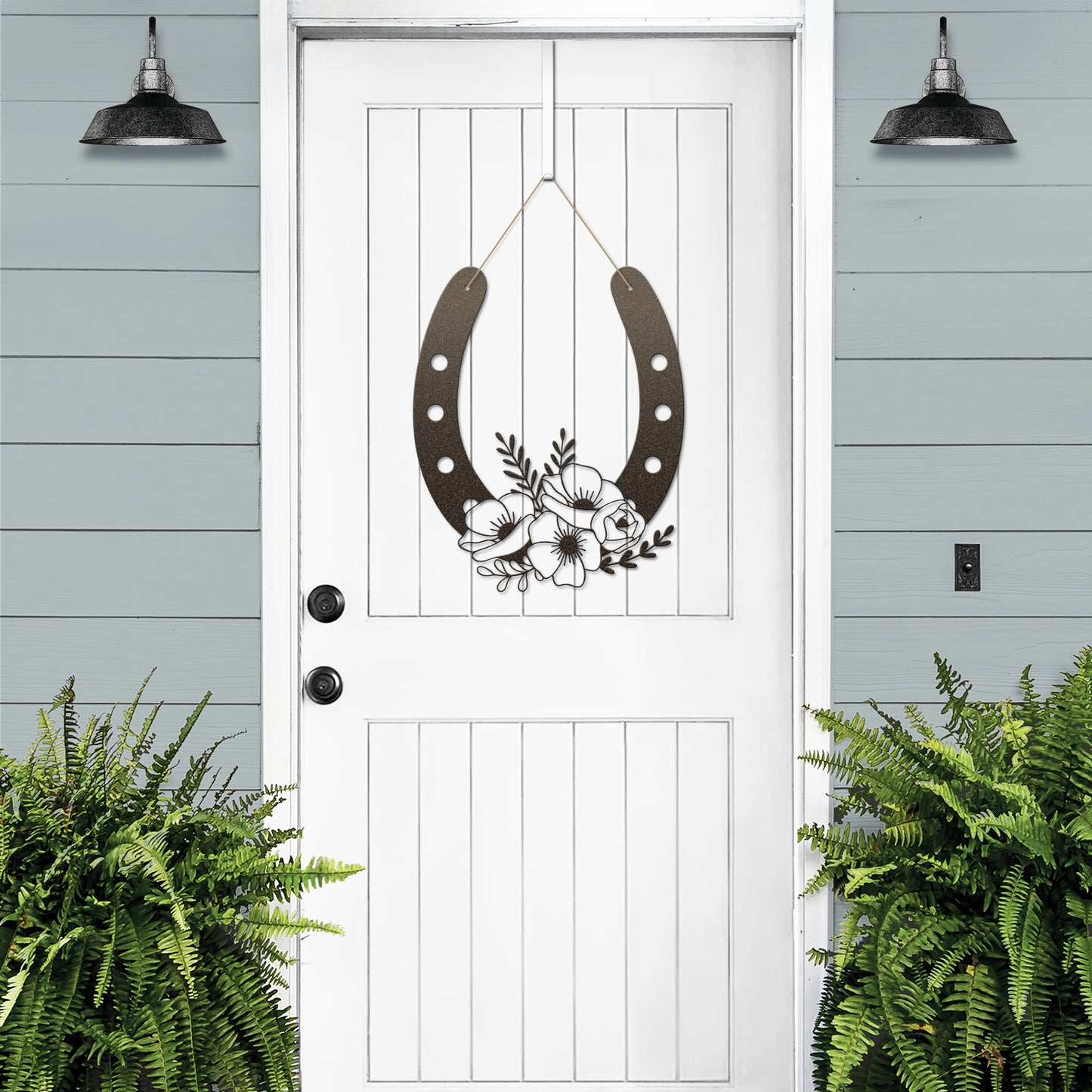 Floral Horseshoe Door Wreath - Custom Metal House Number Plaque, featuring a metal horseshoe with floral accents on a white door, ideal for gardens, yards, or farms. Perfect housewarming gift.