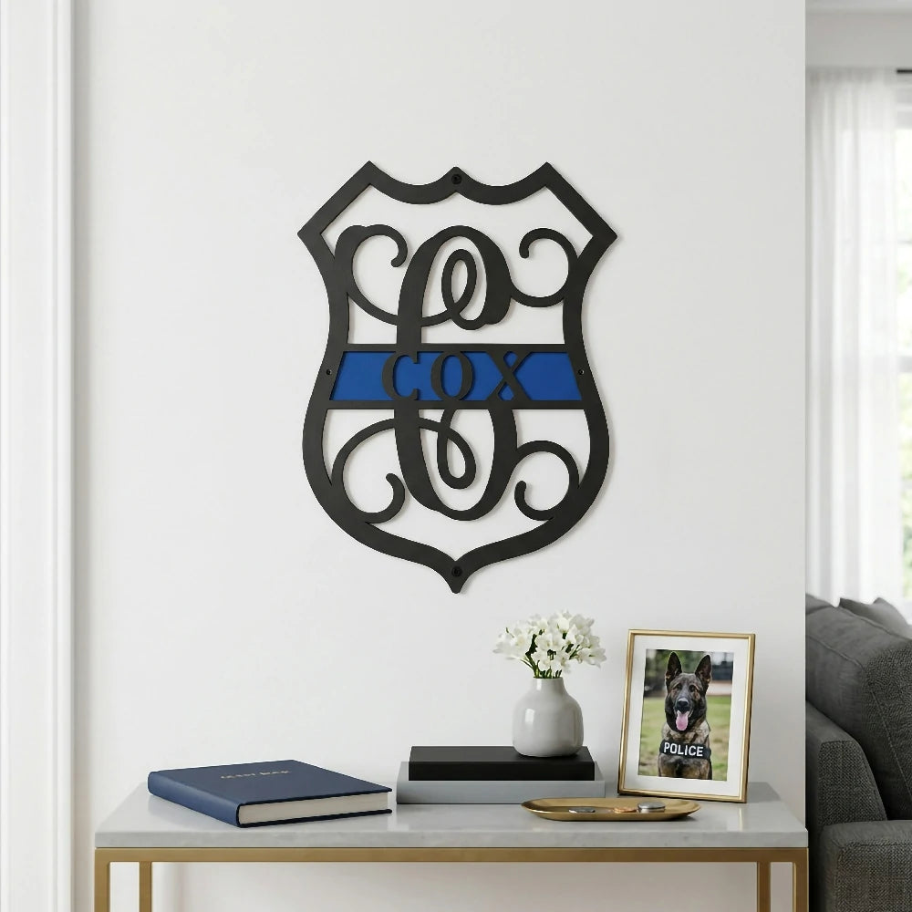 Placa de policía – Letrero de metal personalizado con monograma de vid