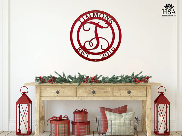 Custom vine last name sign – elegant monogram wall decor for wedding gift, gate signs, or front door decoration