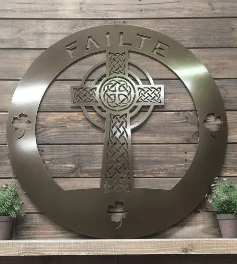 Celtic Cross of Life Family Name Sign - Personalized Family Name Sign - Monogram Metal Wall Art - Custom Last Name Sign Wedding Gift - Home Decor Outdoor Metal Sign