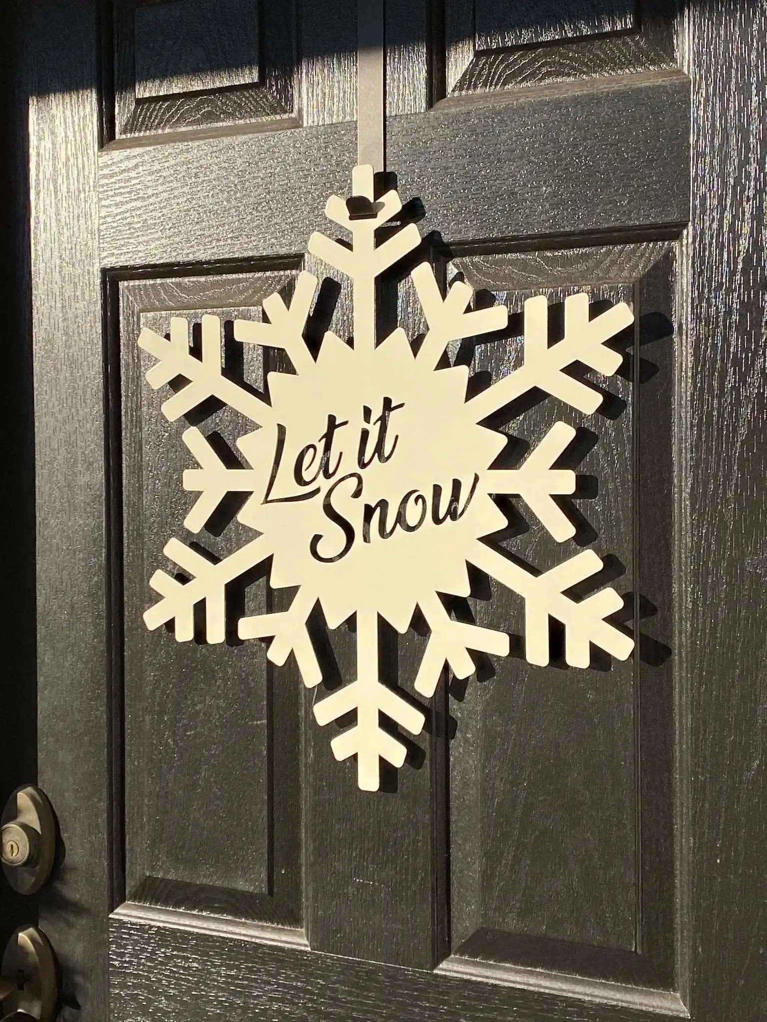 Let It Snow Sign – Personalized Snowflake Winter Home Decor - HouseSensationsArt
