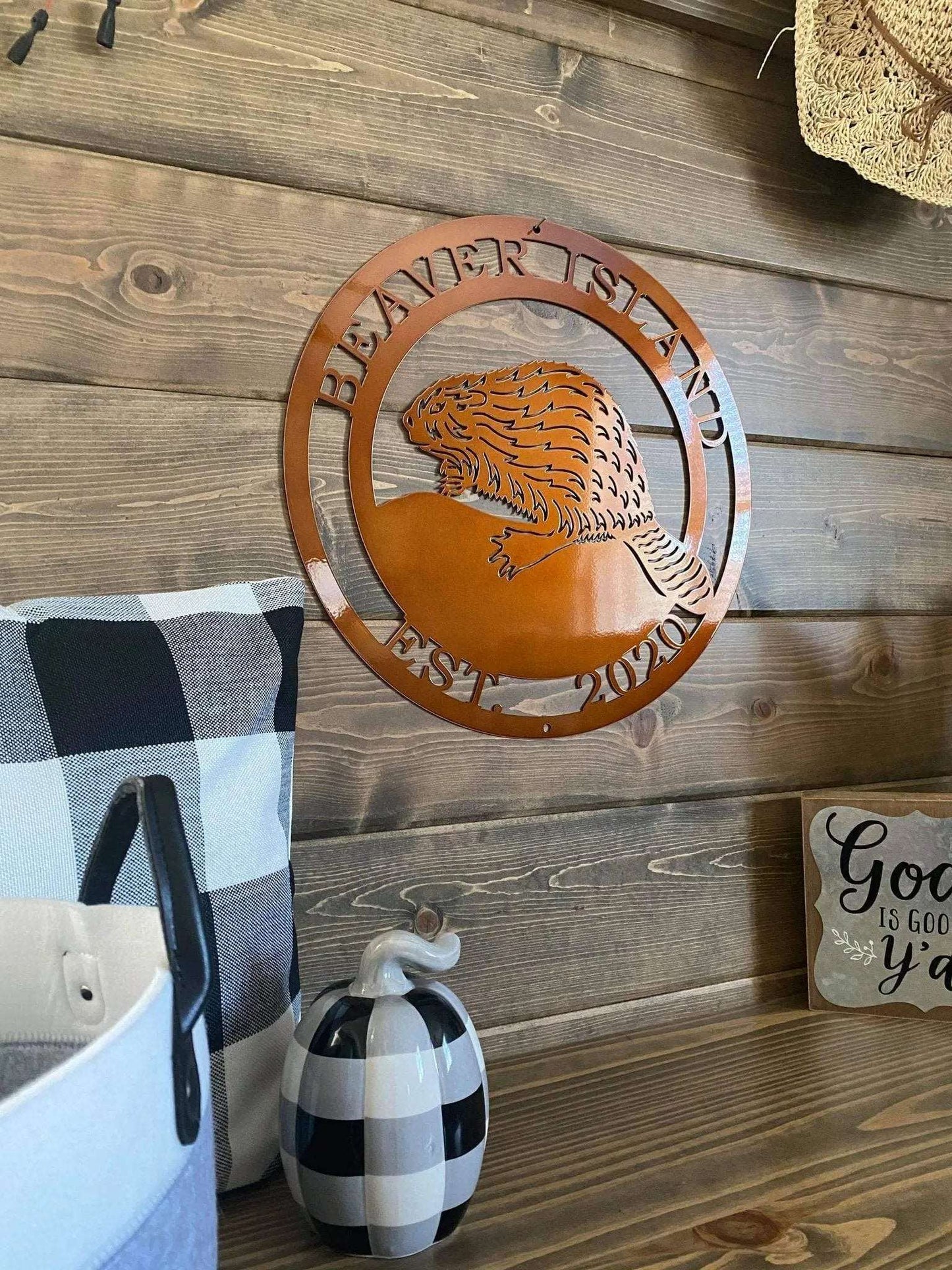 Personalized Beaver Sign - Custom Metal House Number Plaque - Perfect for Outdoor Decor in Gardens, Yards, or Farms - Ideal Housewarming Gift for Animal Lovers - HouseSensationsArt