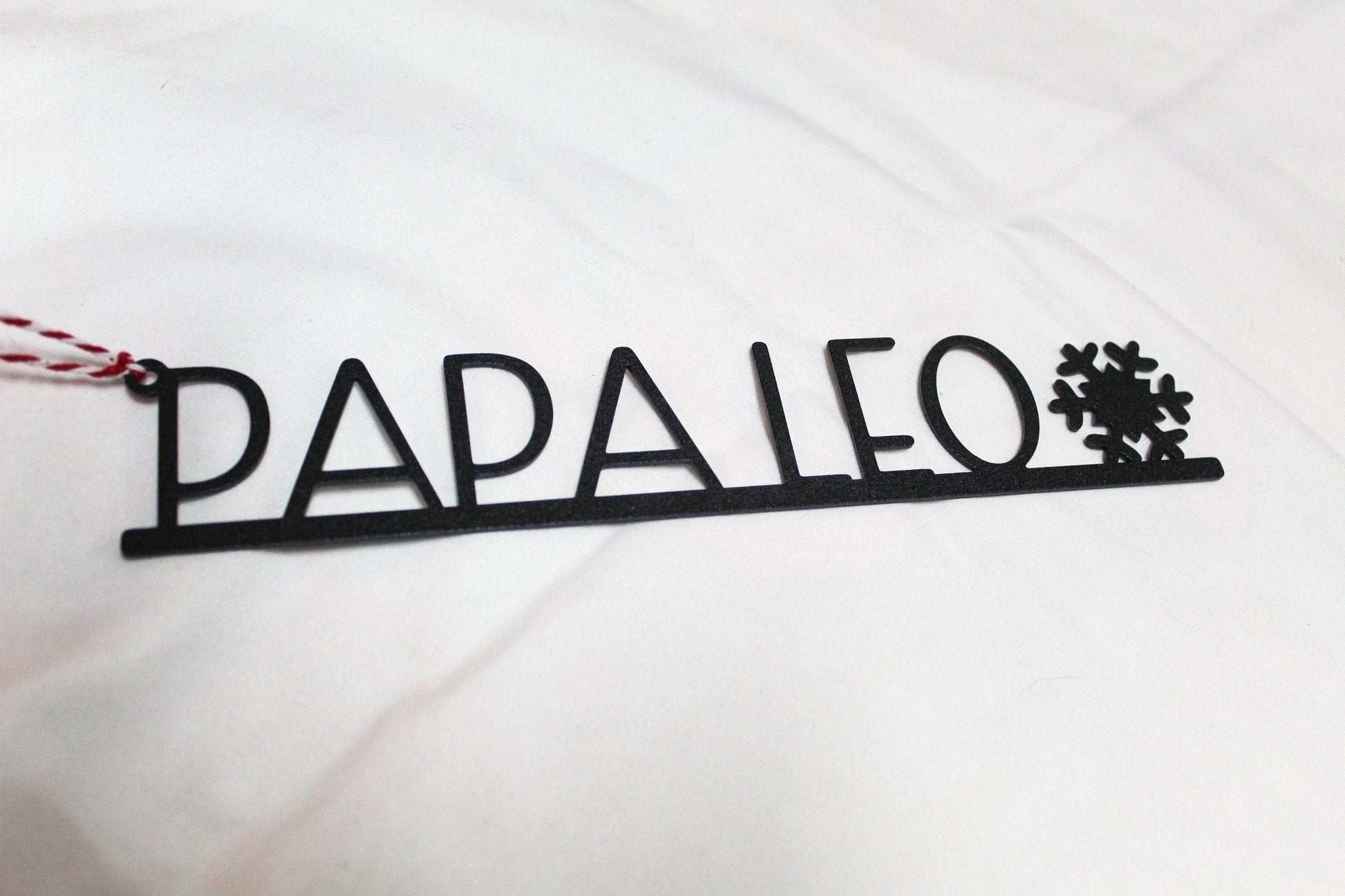 Personalized Snowflake Name Tags – Metal Christmas Table Decor - HouseSensationsArt