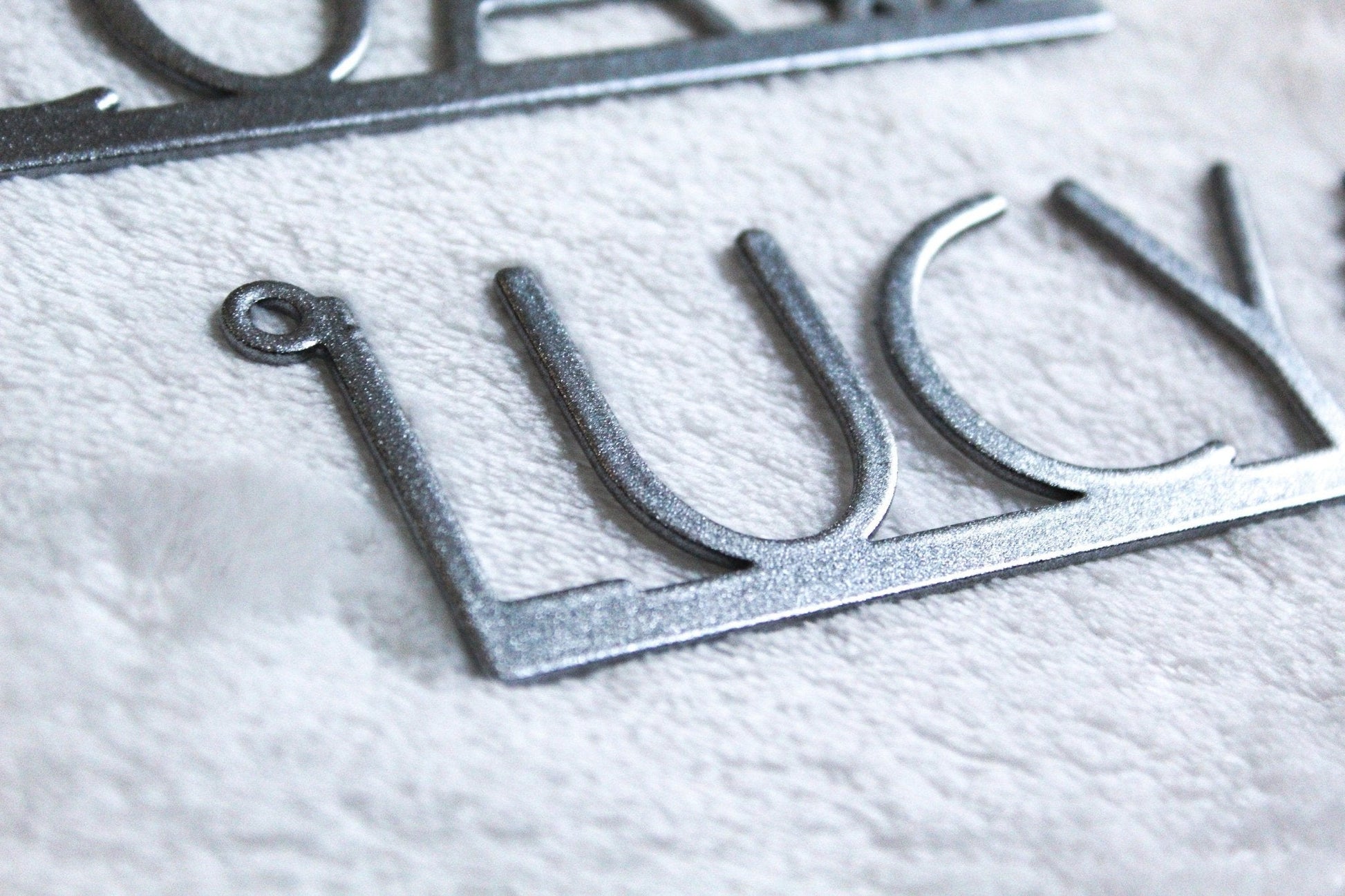 Personalized Snowflake Name Tags – Metal Christmas Table Decor - HouseSensationsArt