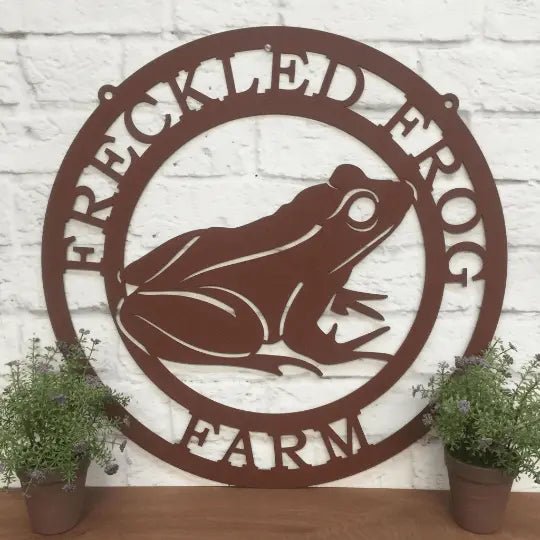 Tree Frog Sign - Custom Metal House Number Plaque - Perfect for Outdoor Decor in Gardens, Yards, or Farms - Ideal Housewarming Gift for Animal Lovers Ranch Sign House Sensations Art