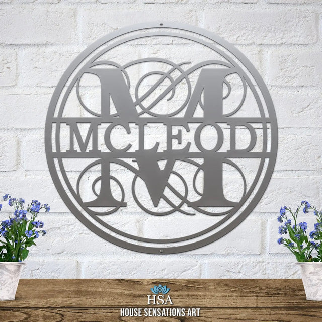 Elegant swirly family name sign – custom monogram wall décor for front entry, living room, or wedding gift