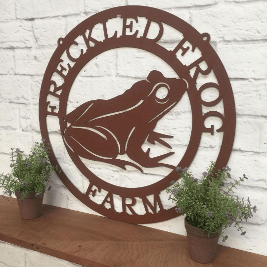 Tree Frog Sign - Custom Metal House Number Plaque - Perfect for Outdoor Decor in Gardens, Yards, or Farms - Ideal Housewarming Gift for Animal Lovers Ranch Sign House Sensations Art